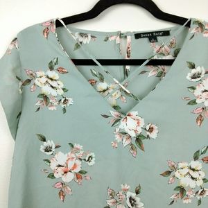 SWEET RAIN Sage Floral Round Hem Hi Lo Cap Sleeve Top